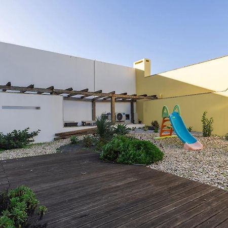 Stylish Apartment With Parking By Lovelystay Lisbon Exterior photo