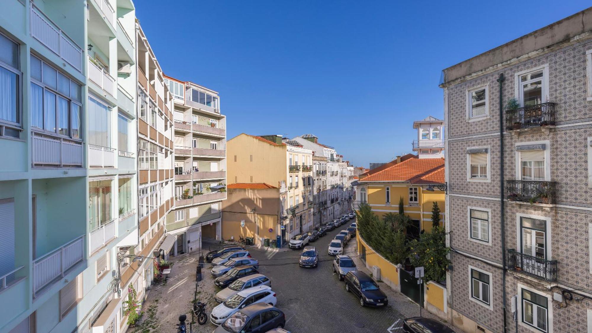 Stylish Apartment With Parking By Lovelystay Lisbon Exterior photo