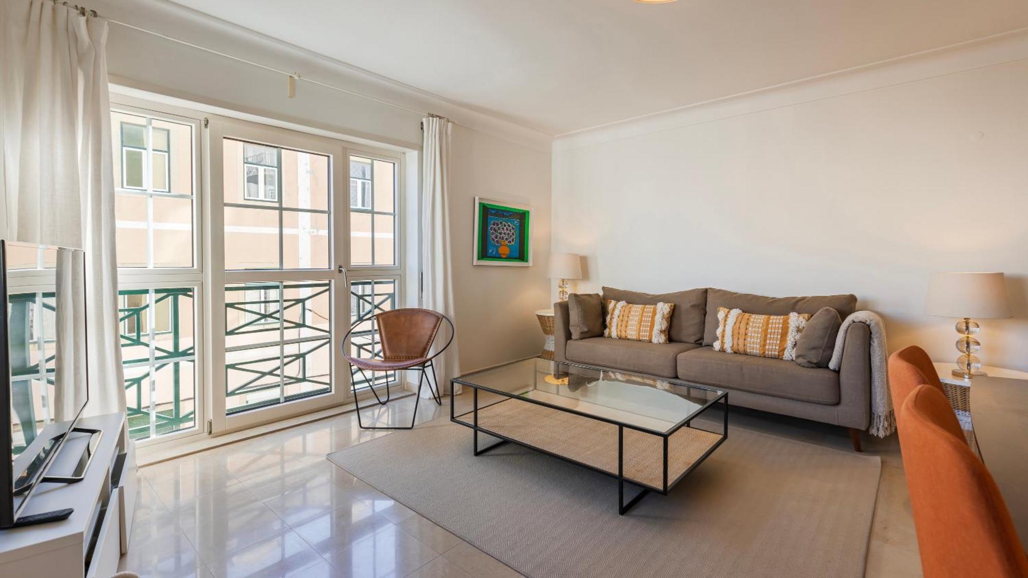 Stylish Apartment With Parking By Lovelystay Lisbon Exterior photo