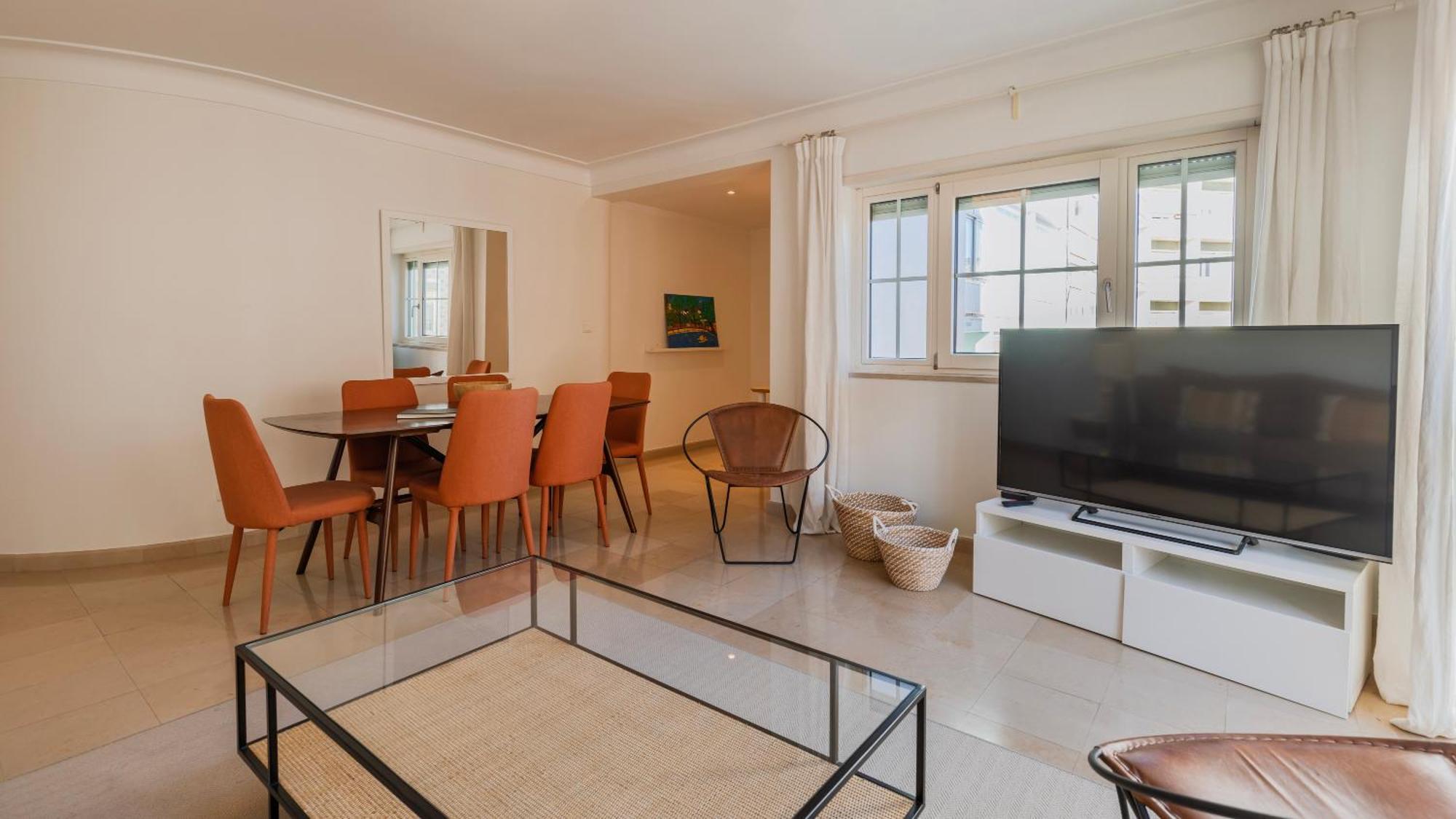 Stylish Apartment With Parking By Lovelystay Lisbon Exterior photo