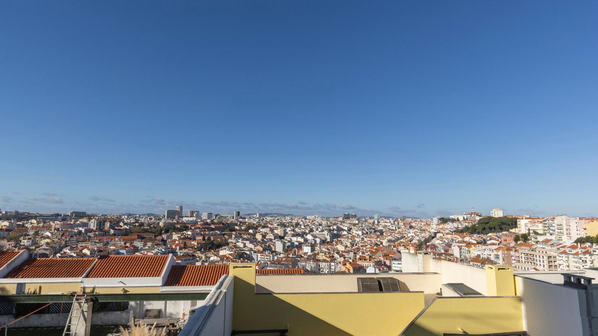 Stylish Apartment With Parking By Lovelystay Lisbon Exterior photo