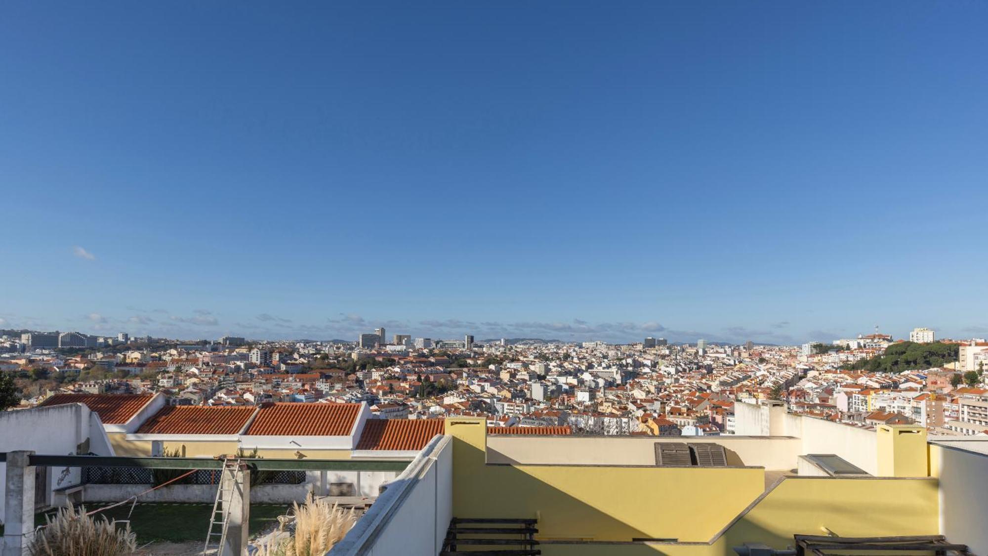 Stylish Apartment With Parking By Lovelystay Lisbon Exterior photo