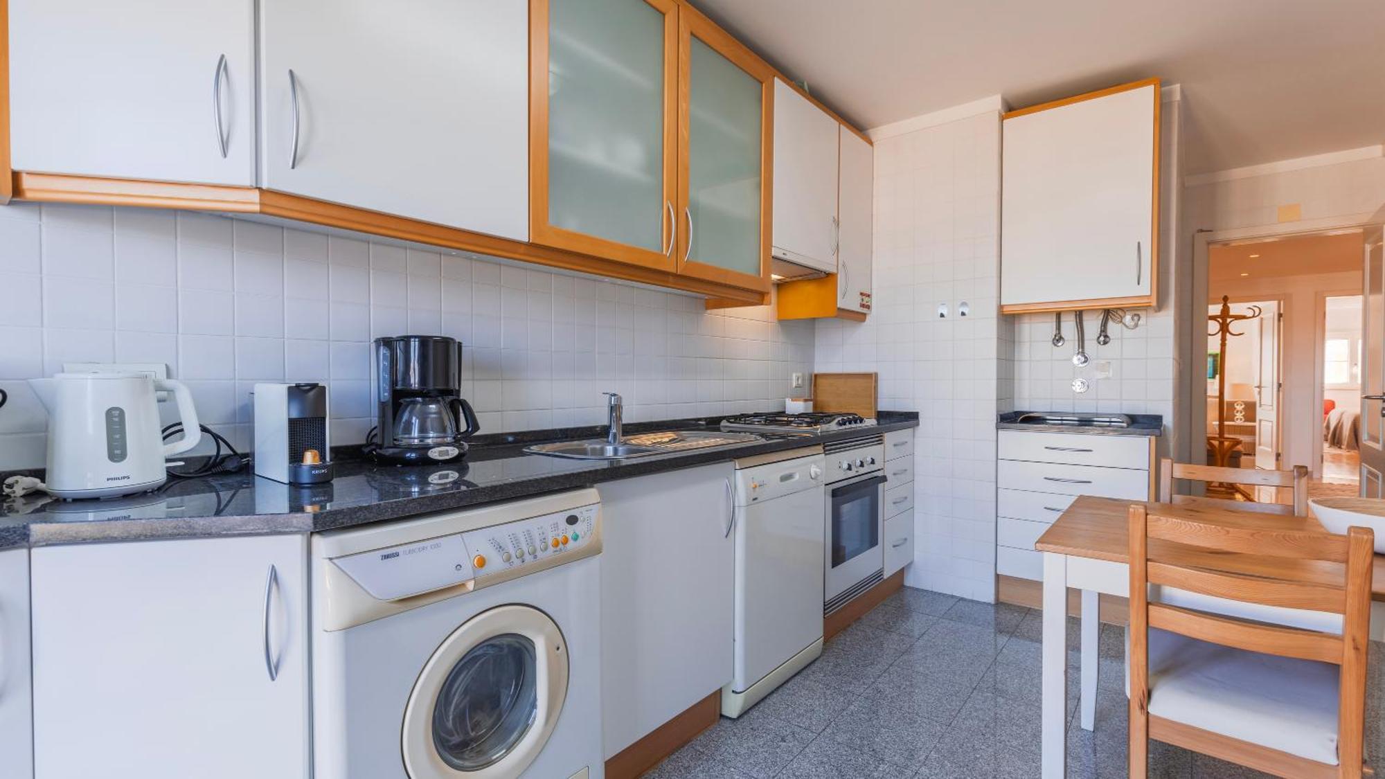 Stylish Apartment With Parking By Lovelystay Lisbon Exterior photo