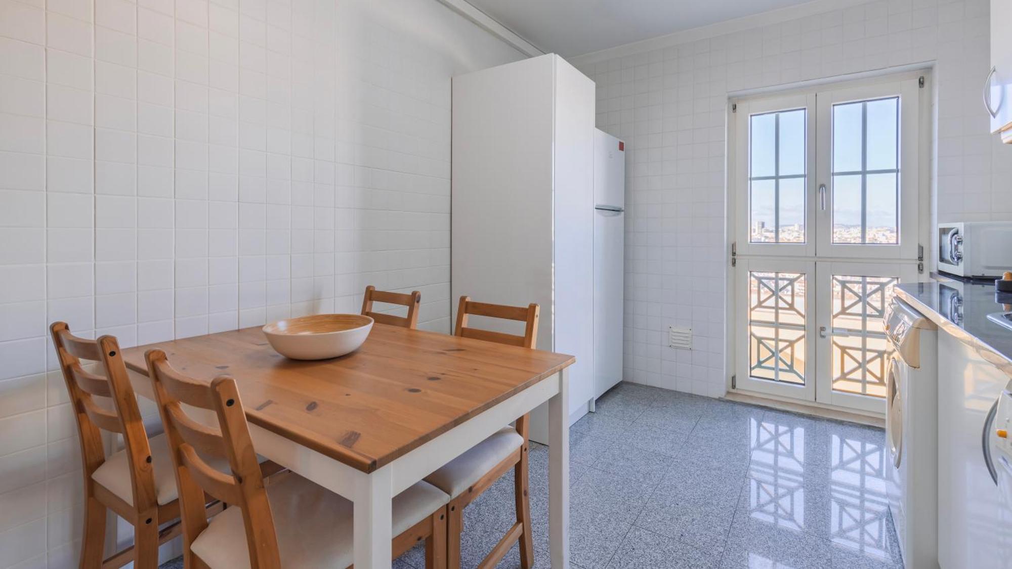 Stylish Apartment With Parking By Lovelystay Lisbon Exterior photo