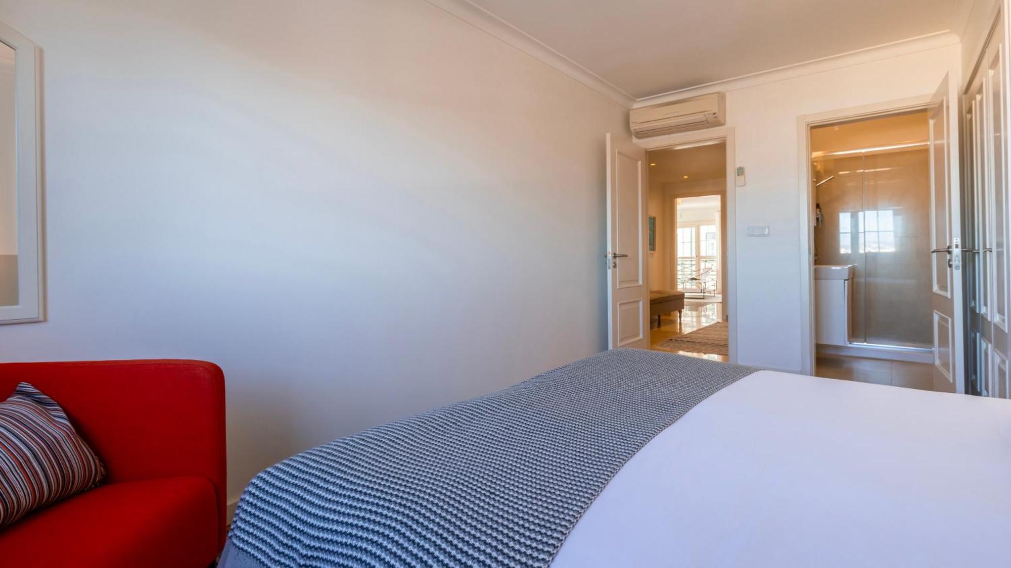 Stylish Apartment With Parking By Lovelystay Lisbon Exterior photo