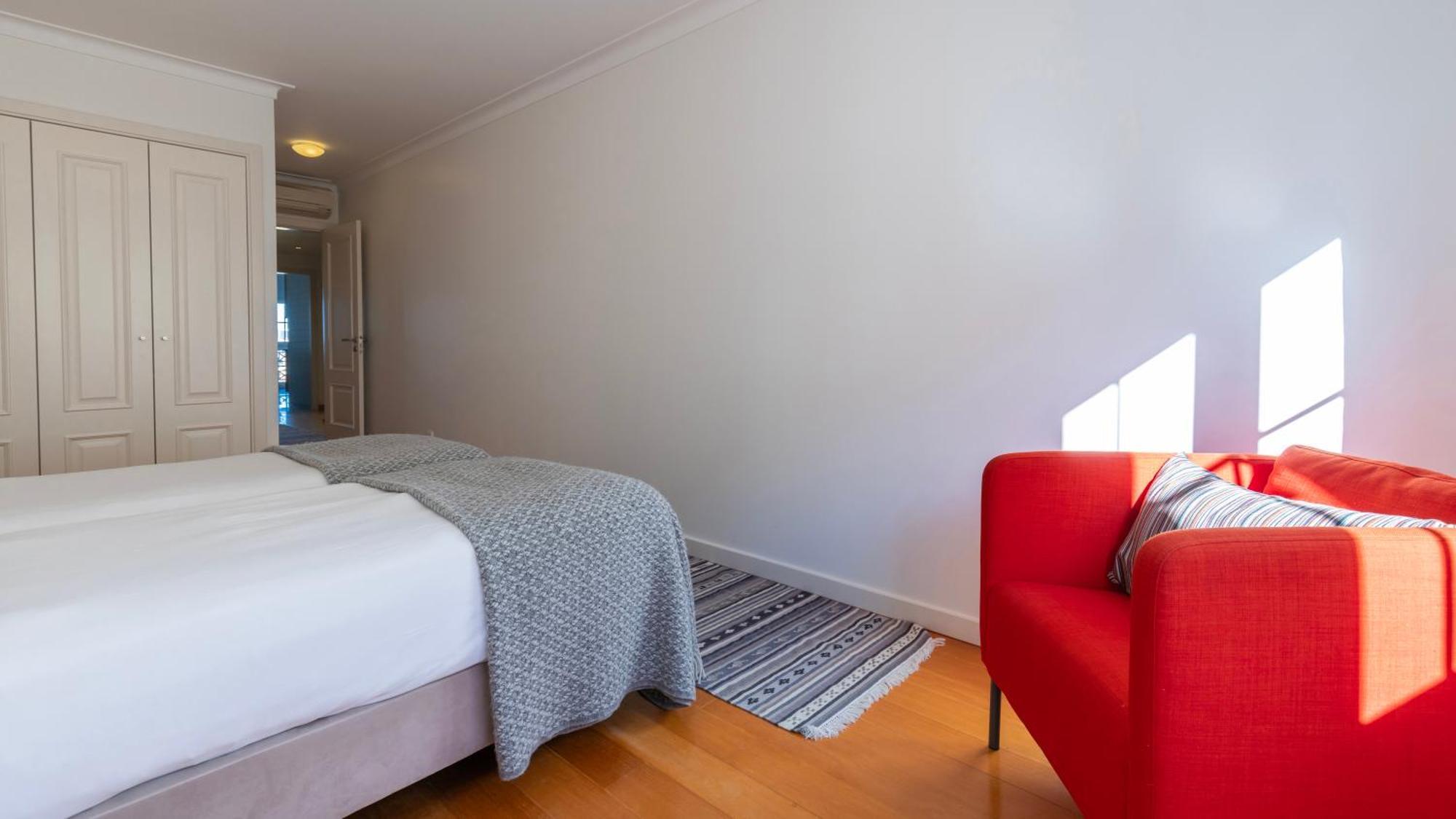 Stylish Apartment With Parking By Lovelystay Lisbon Exterior photo
