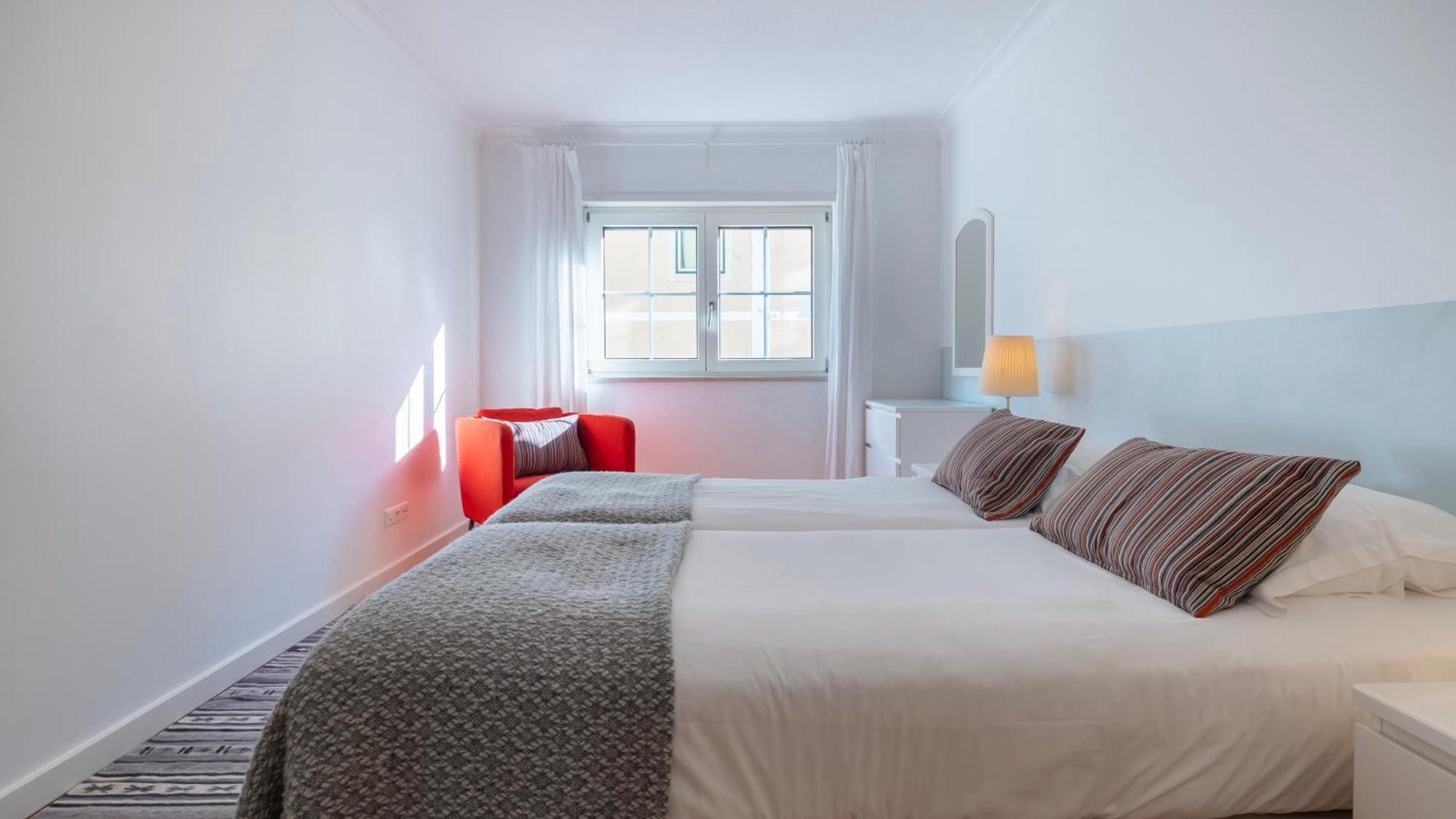 Stylish Apartment With Parking By Lovelystay Lisbon Exterior photo